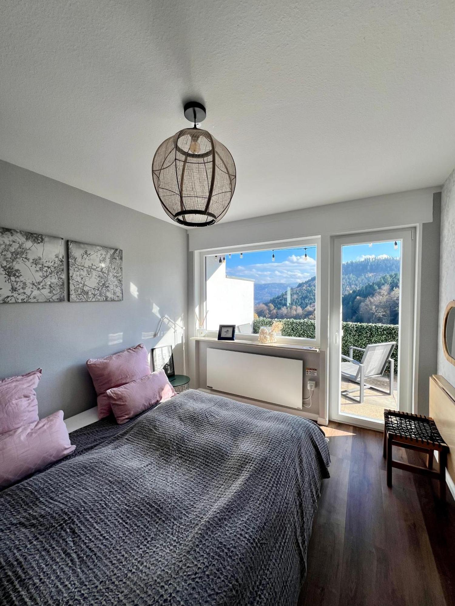 Wohnen Im Schwarzwald Mit Panoramablick Apartment Bad Herrenalb Exterior photo