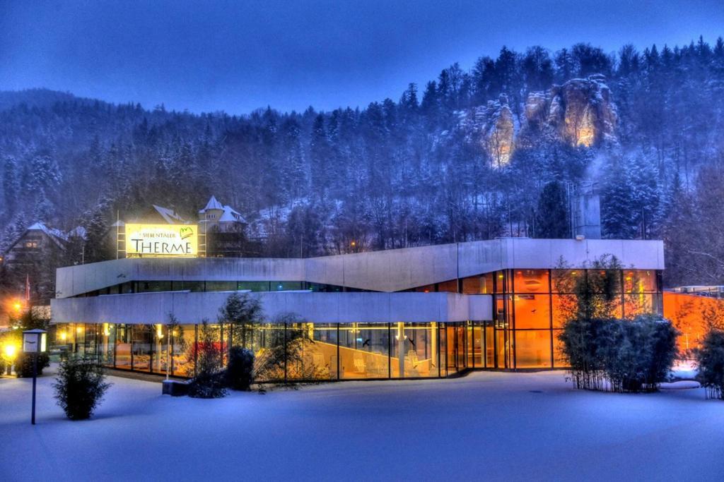 Wohnen Im Schwarzwald Mit Panoramablick Apartment Bad Herrenalb Exterior photo